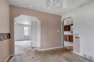 229 W 130th St, Hinckley, OH 44233 - Photo 7