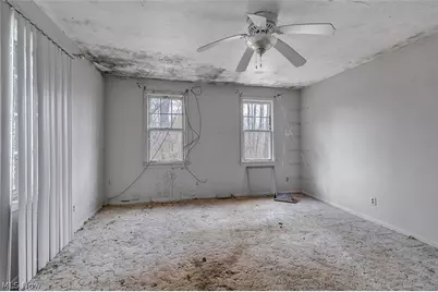 229 W 130th Street, Hinckley, OH 44233 - Photo 5