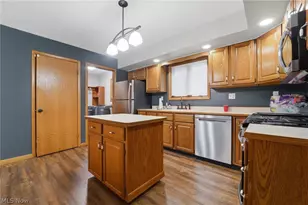 736 Lake Erie St, Conneaut, OH 44030 - Photo 7