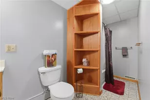 736 Lake Erie St, Conneaut, OH 44030 - Photo 25