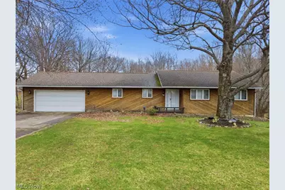 736 Lake Erie Street, Conneaut, OH 44030 - Photo 1