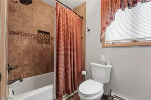 736 Lake Erie St, Conneaut, OH 44030 - Photo 15