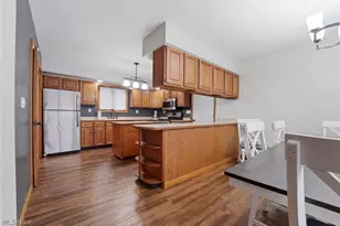 736 Lake Erie St, Conneaut, OH 44030 - Photo 9