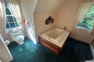 9230 Amber Wood Dr, Kirtland, OH 44094 - Photo 21