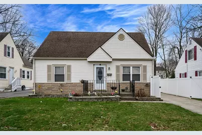 942 E Archwood Avenue, Akron, OH 44306 - Photo 1