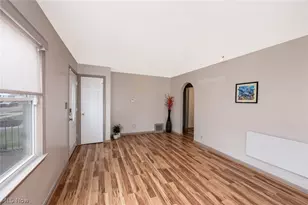 942 E Archwood Ave, Akron, OH 44306 - Photo 7