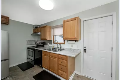 942 E Archwood Avenue, Akron, OH 44306 - Photo 17