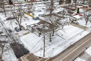 6040 Reynolds Rd, Mentor on the Lake, OH 44060 - Photo 25