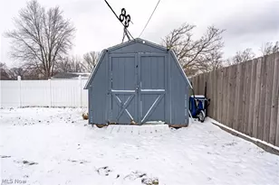 6040 Reynolds Rd, Mentor on the Lake, OH 44060 - Photo 21