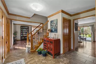 10075 Waterford Trail, Chagrin Falls, OH 44023 - Photo 3