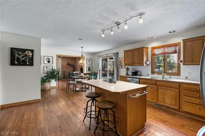 10075 Waterford Trail, Chagrin Falls, OH 44023 - Photo 7