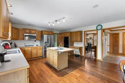 10075 Waterford Trail, Chagrin Falls, OH 44023 - Photo 9