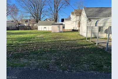 122 5th Street SW, New Philadelphia, OH 44663 - Photo 5