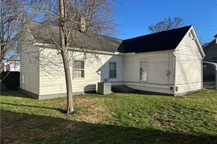 122 5th St SW, New Philadelphia, OH 44663 - Photo 3