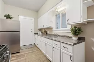 702 Dickson St, Youngstown, OH 44502 - Photo 7