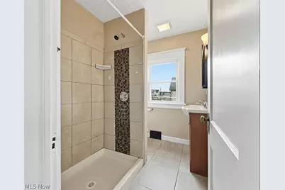 702 Dickson Street, Youngstown, OH 44502 - Photo 13