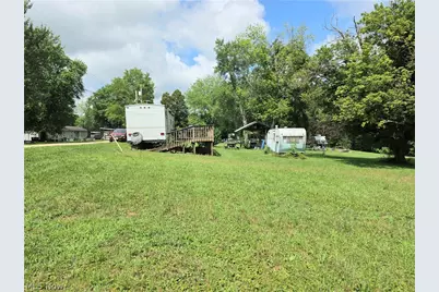 99 E Apple Blossom Way, Elizabeth, WV 26143 - Photo 17
