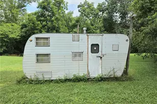 99 E Apple Blossom Wy, Elizabeth, WV 26143 - Photo 3