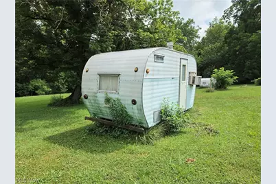 99 E Apple Blossom Way, Elizabeth, WV 26143 - Photo 11