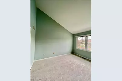 8820 Chaucer Boulevard, Grandview Heights, OH 44147 - Photo 15