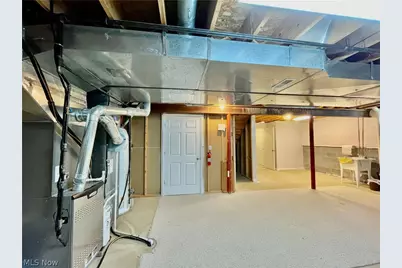 8820 Chaucer Boulevard, Grandview Heights, OH 44147 - Photo 25