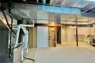 8820 Chaucer Blvd, Grandview Heights, OH 44147 - Photo 25