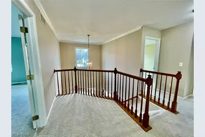 8820 Chaucer Boulevard, Grandview Heights, OH 44147 - Photo 13