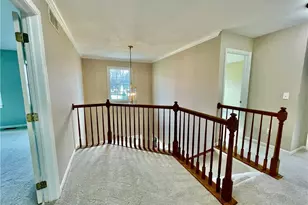 8820 Chaucer Blvd, Grandview Heights, OH 44147 - Photo 13