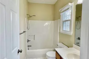 8820 Chaucer Blvd, Grandview Heights, OH 44147 - Photo 11