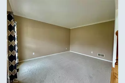 8820 Chaucer Boulevard, Grandview Heights, OH 44147 - Photo 7