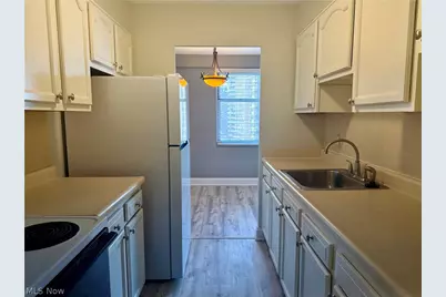 11850 Edgewater Drive, Oakwood, OH 44107 - Photo 5