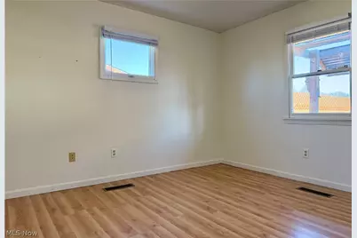 311 Lloyd Street, Dover, OH 44622 - Photo 13