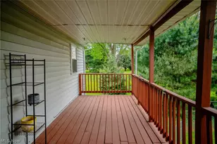814 W 4th St, Williamstown, WV 26187 - Photo 27