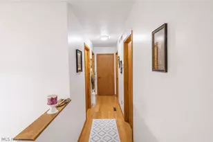 814 W 4th St, Williamstown, WV 26187 - Photo 5