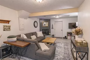 814 W 4th St, Williamstown, WV 26187 - Photo 17