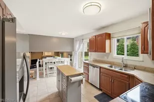 32430 N Roundhead Dr, Solon, OH 44139 - Photo 11