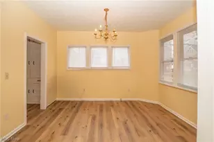 81 E Dalton St, Akron, OH 44310 - Photo 7