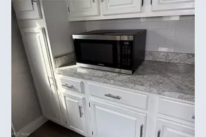 632 Roscoe Avenue, Akron, OH 44306 - Photo 5