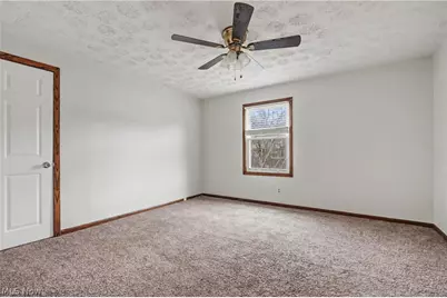 412 Orchard Avenue, Niles, OH 44446 - Photo 17