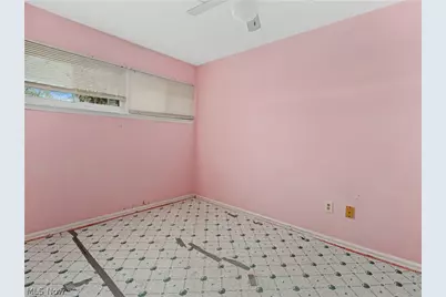 9248 Lynnhaven Road, Parma Heights, OH 44130 - Photo 13