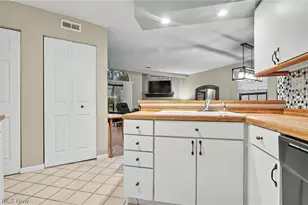 1323 Red Tail Hawk Ct, Youngstown, OH 44512 - Photo 13