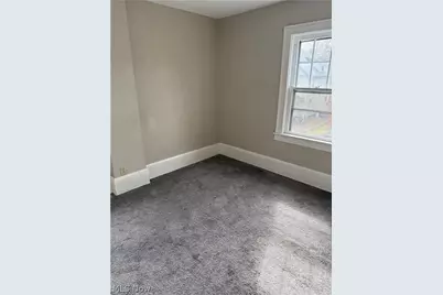 49 W Salome Avenue, Akron, OH 44310 - Photo 15