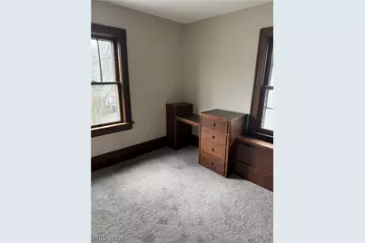 49 W Salome Avenue, Akron, OH 44310 - Photo 9