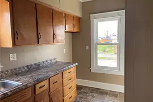 428 Chestnut St, Newcomerstown, OH 43832 - Photo 13