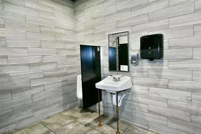 24 N Phelps Street, Youngstown, OH 44503 - Photo 23