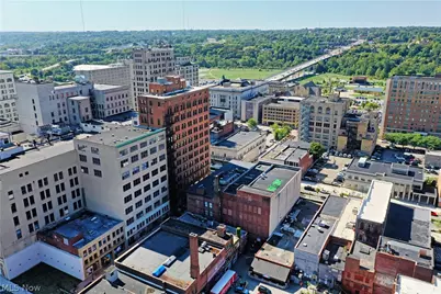 24 N Phelps Street, Youngstown, OH 44503 - Photo 3