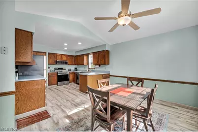 9841 Brookline Oval, Strongsville, OH 44136 - Photo 17