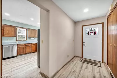 9841 Brookline Oval, Strongsville, OH 44136 - Photo 9