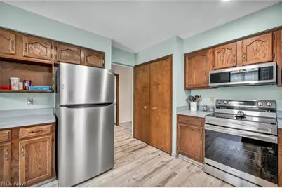 9841 Brookline Oval, Strongsville, OH 44136 - Photo 13