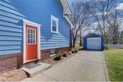 225 Shadyside Court, Alliance, OH 44601 - Photo 5